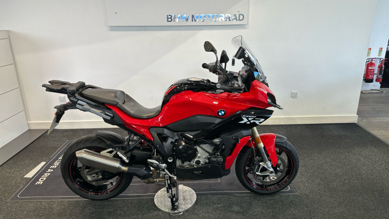 BMW S1000XR (24MY)